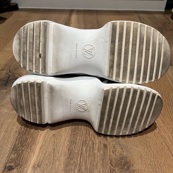 Louis Vuitton LV Archlight Sneaker - Picture 8 of 10